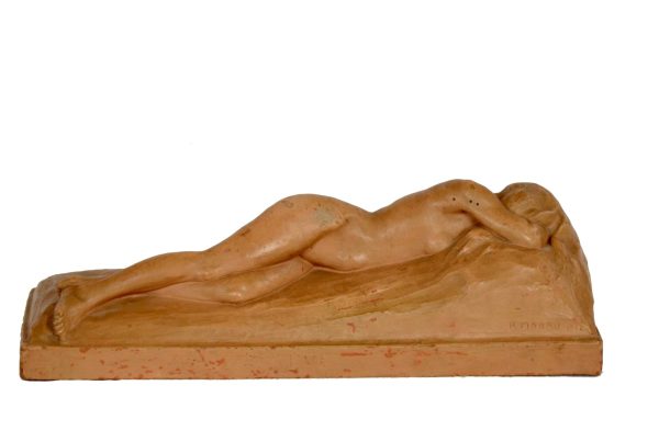 Raoul Mabru  "La Belle Endormie"  Sculpture en Terre cuite