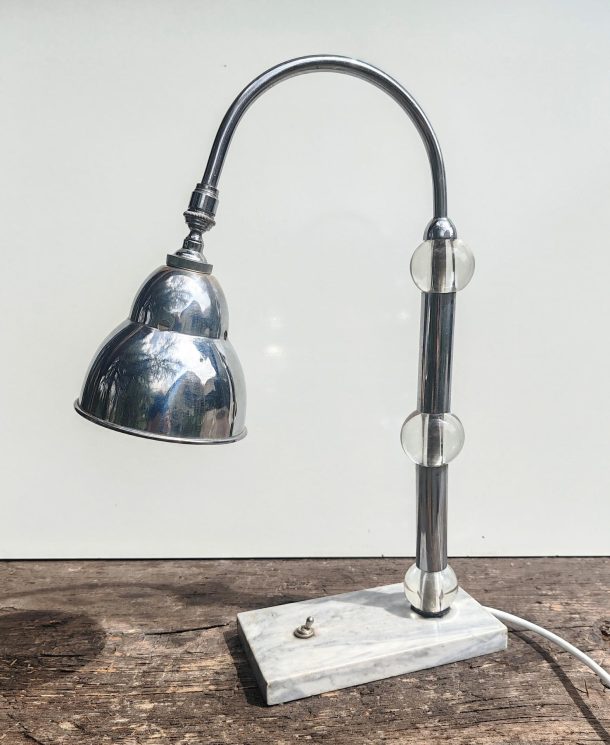 Lampe de bureau moderniste de style Art Déco en marbre chrome et verre – Circa 1930