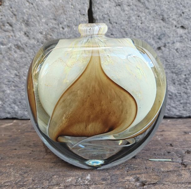 MATEUS JEAN PIERRE  Vase en verre soufflé multicouche XXeme