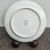 Assiette de présentation en porcelaine Hermès modèle  « Toucans » 1986 – Image 3