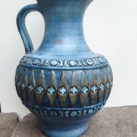 Jean de Lespinasse Vallauris – Imposant Pichet Vase en céramique bleue vers 1960 – Image 3