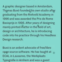 THOMAS BUXO Très grand vase  en céramique deux poignées décalées Décor espagnol avec taureau XX ème – Image 2