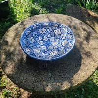 Grand plat coupe sur pied en céramique émaillée de  Ahmed Serghini Maroc  XXème – Image 2