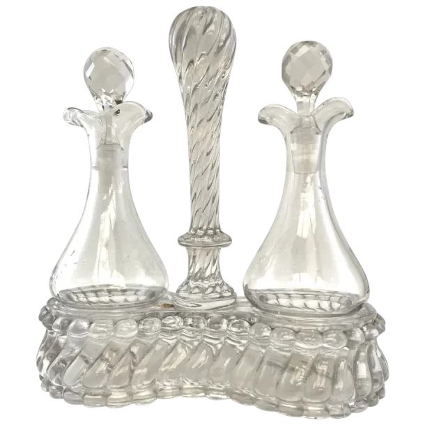Huilier et Vinaigrier avec support  en cristal de Baccarat fin XIX début XX ème