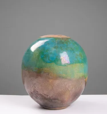 Gisèle Buthod-Garçon  Grand vase en grés émaillé nuancé de couleur bleu vert ocre XX ème
