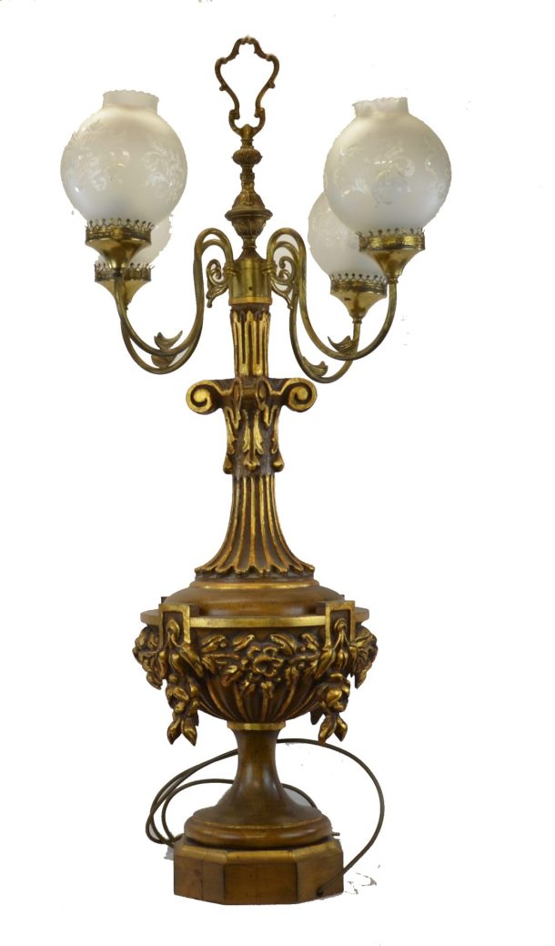 Candélabre en bois doré et laiton début XX ème