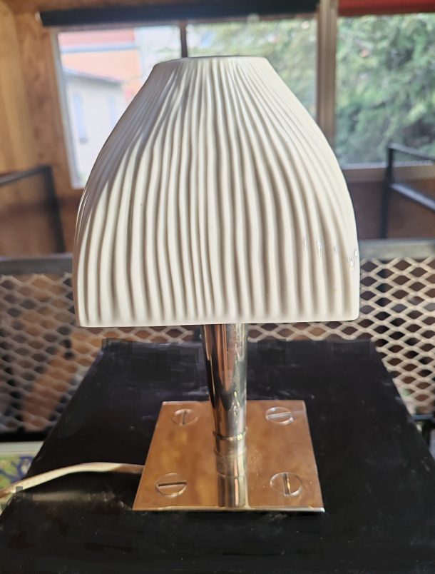 Lampe de table vintage de la maison d'orfèvrerie française Ercuis vers 1970